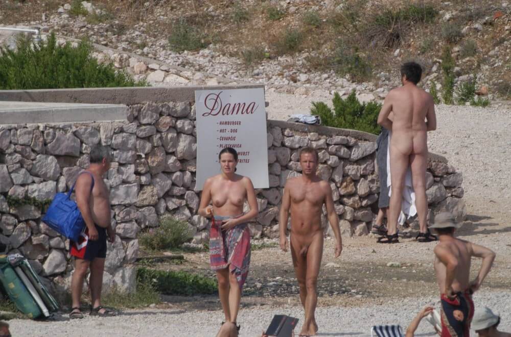 Baska Rock-Wall Path pics - Must always be without clothes