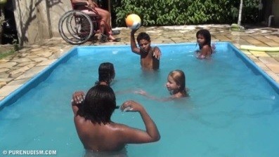 Oceanic Backyard Noon # 1 Full HD - People who participate in nude recreation seek psychological comfort