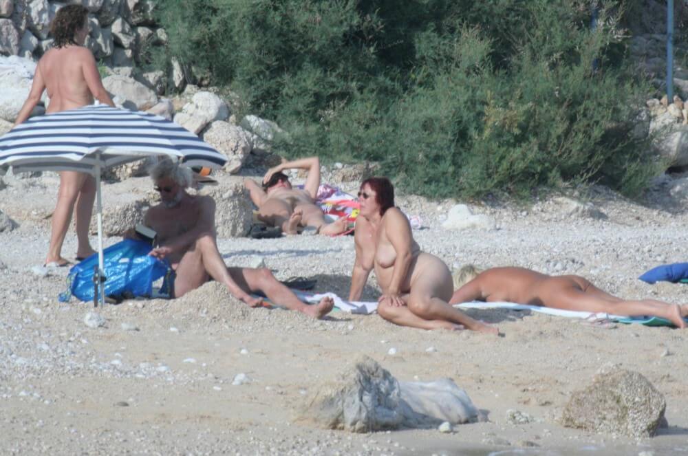Croatian Baska Beach pics - The natural beauty of the body is revealed in nudism
