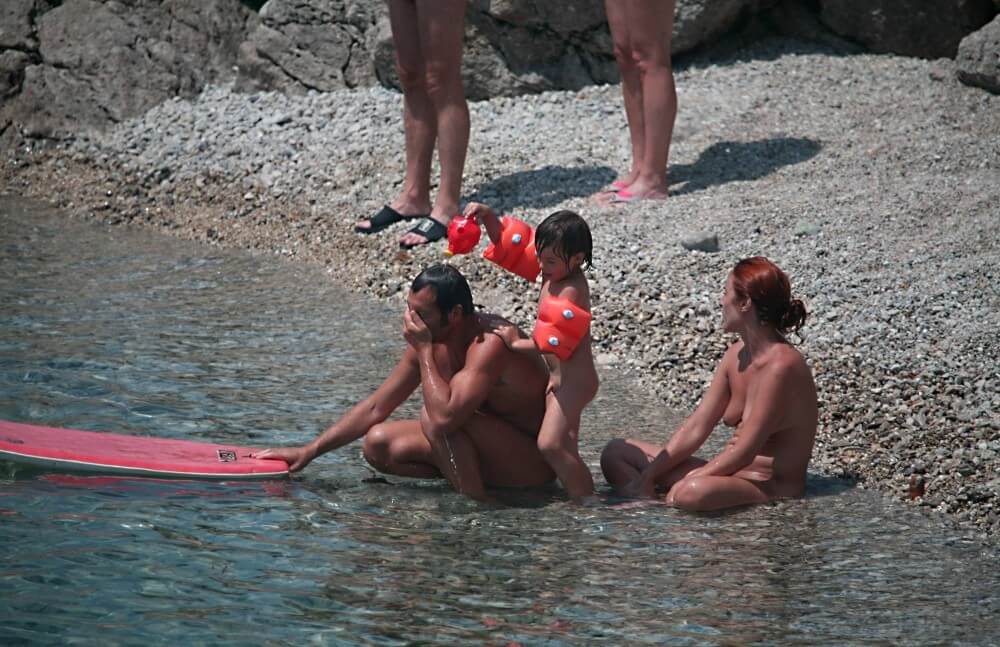 Beach Nudist Family Shore Camp pics - People seek self-development and peace of mind through nudism