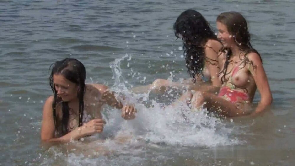 Body Art At Nudist Beach - The practice of nudism promotes freedom from fears and insecurities