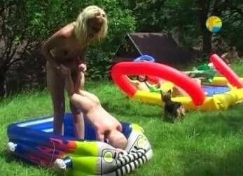 Naturist Freedom: Not only Skipping Ropes - Naturists live in harmony and tranquility