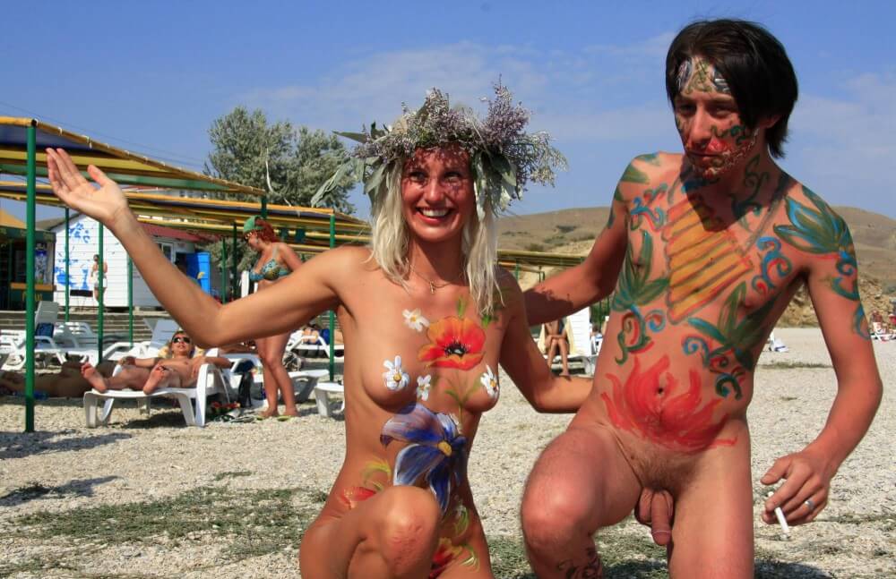 Sand Beach Goddess Two pics - Living freely and naturally is the dream of naturism and nudism advocates