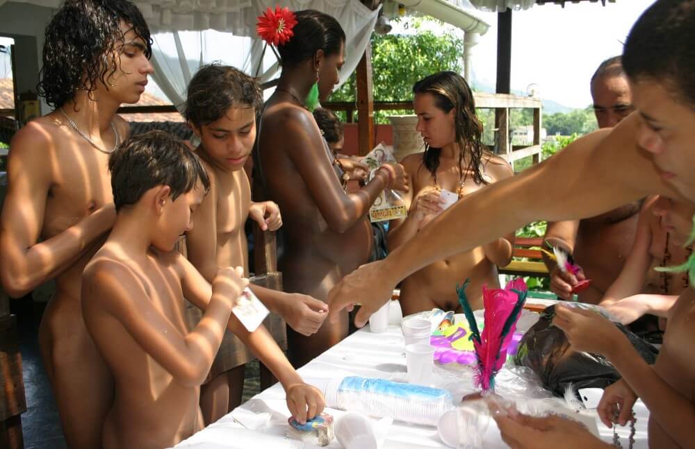 Brazilian Sunshine Beauty photos - Nudism promotes mental well-being