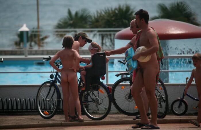 Freedom on two wheels: how cycling and hiking enrich the lives of nudists - Values trust and friendliness among naked people
