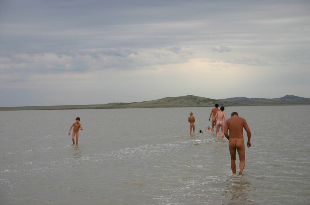 Black-Sea Body Mud Shots pics - Overcoming insecurities is one of the goals of practicing nudism and naturism