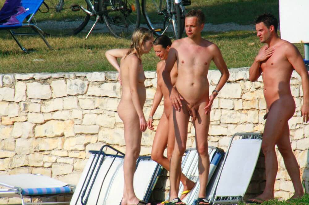 Ula FKK Couples Profile pics - Freedom from clothing is an integral part of naturism