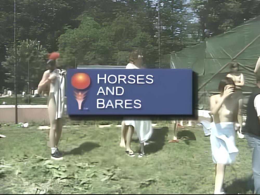 Horses and Bares - Types of recreation in nudist destinations