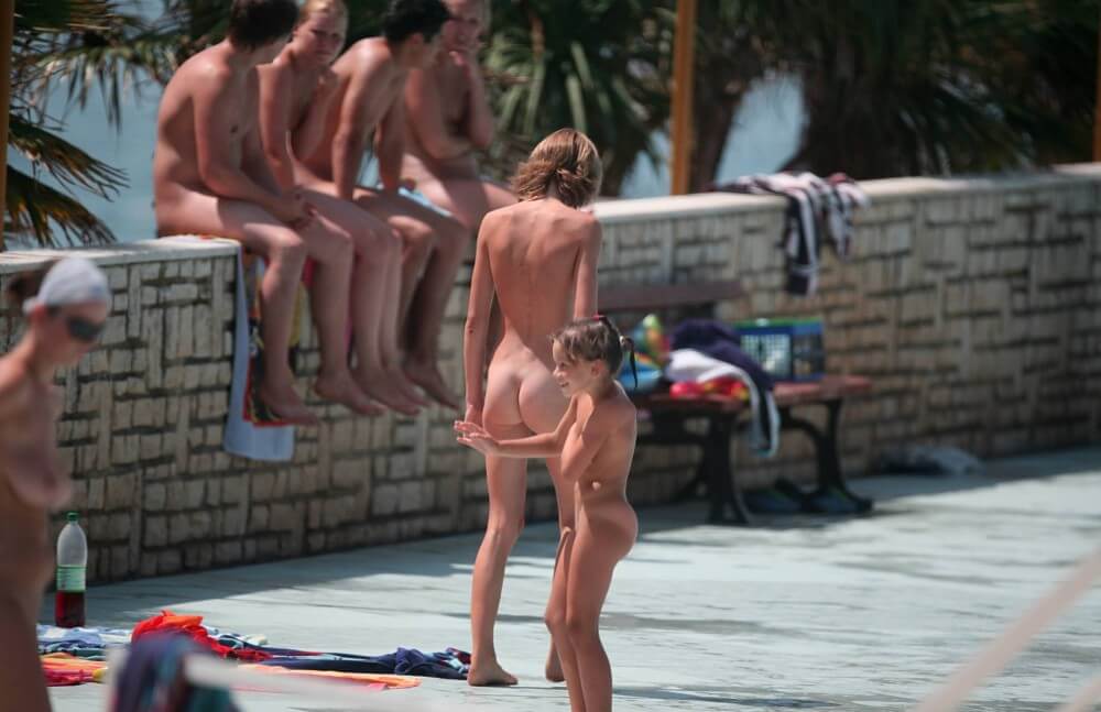 Ledge Group Naturists pics - Living in harmony with nature as the primary goal of the naturist lifestyle