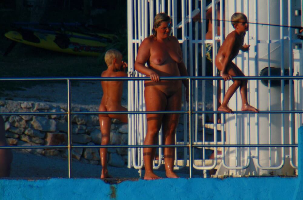 Uka FKK Water Play - Private nudist club