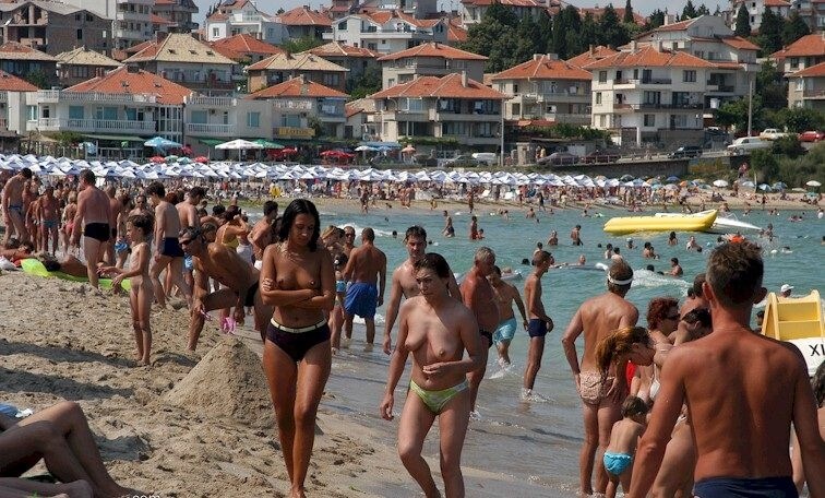 Enature - resort in solar Bulgaria - Naturism is about peace and tranquility