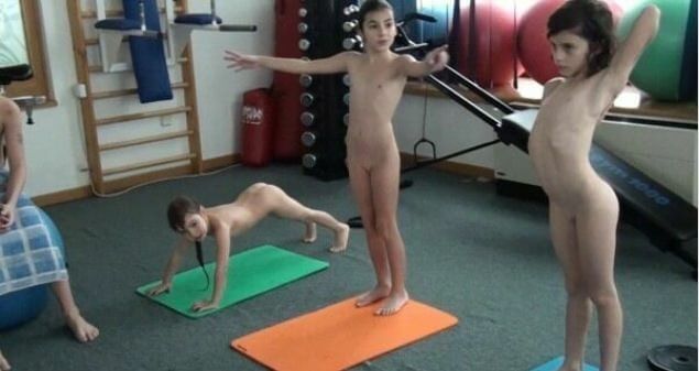 Piano, pool and tennis Full HD - Watching naked nudists