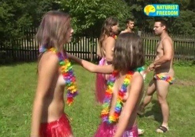 Naturist Freedom: European Hawaii - Leaving the house while naked