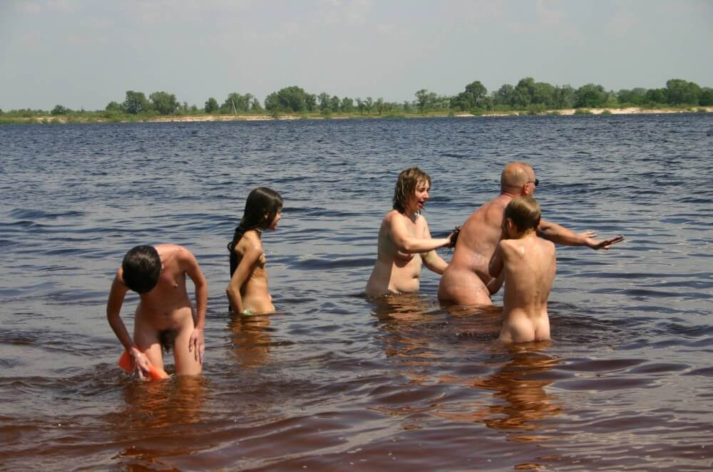 Kiev Water-Front Bathing pics - Nudism and naturism as a philosophy of life are deeply rooted in respect