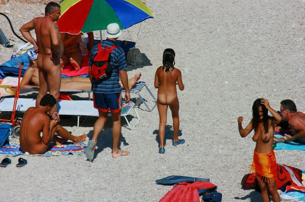 Uka FKK Beach Parenting Nudist beach pics - Blending in with the crowd of nudists