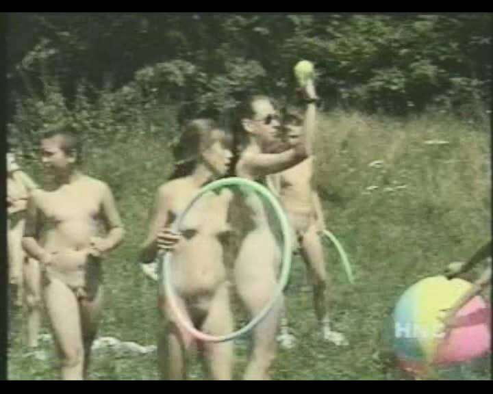 Helios Natura: Nudi Youth Weekend - Nudity is part of natural existence