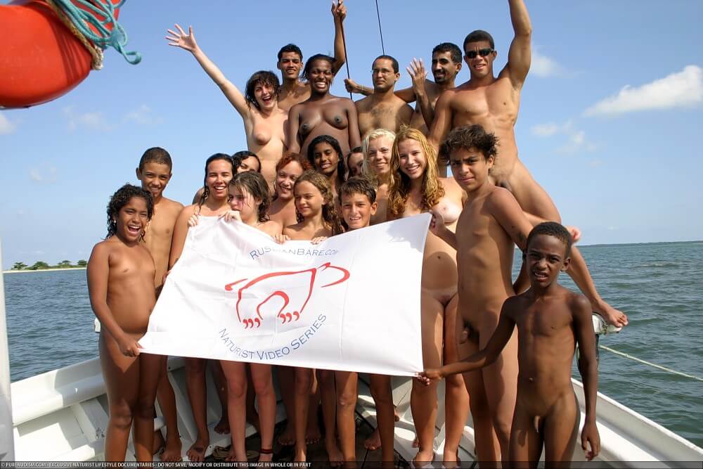 Naturism photo gallery # 59 - Spectators are permitted to be naked