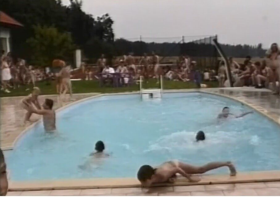 Helios Natura: A Gathering Of Nudists - Nudists live together in nature and in groups